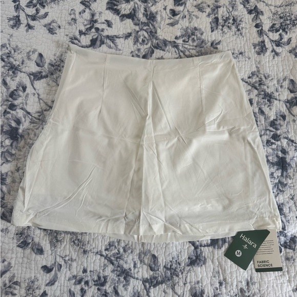 NEW Halara White High Waisted Side Zipper 2-in-1 A Line Mini Casual Skort Skirt - Picture 2 of 14